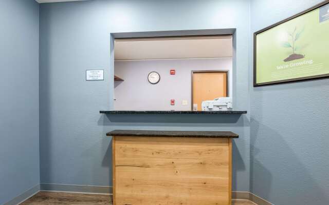 Extended Stay America Select Suites - Indianapolis - West