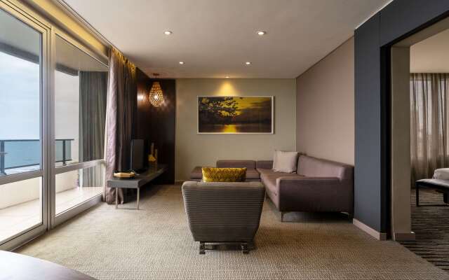 Radisson Blu Okoume Palace Hotel, Libreville