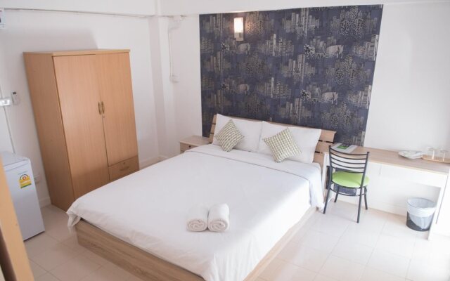 Malizon Hotel & Residences