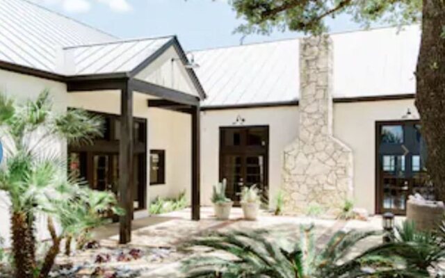 Hillside Boutique Hotel