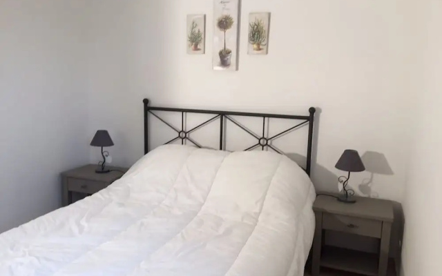 Country-style Villa With Private Pool, Walking Distance From Flayosc