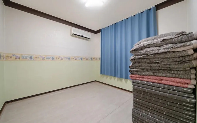 Paju Sugavill Agyeon Dongban Pension