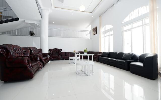 Griya Rw Family Guest House by OYO