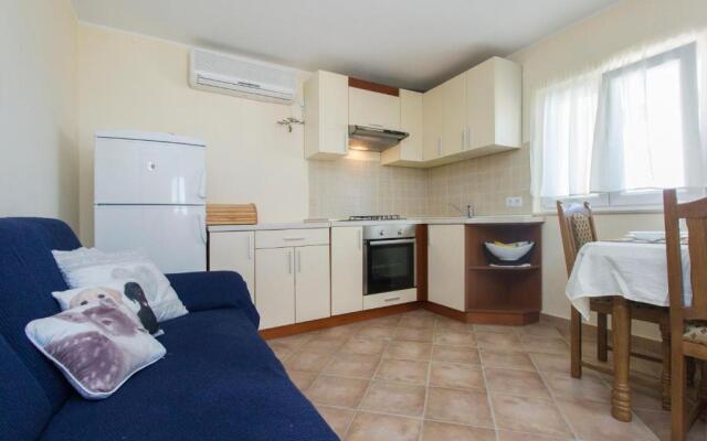 Bulat Sea View Apartments