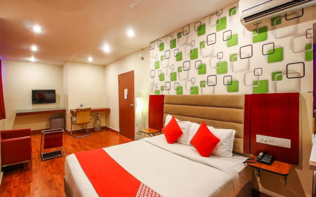 Capital O 18592 M Hotel