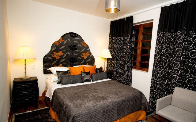 Hotel + Arte