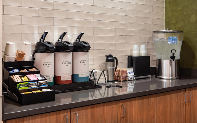 Fairfield Inn & Suites by Marriott Saratoga Malta
