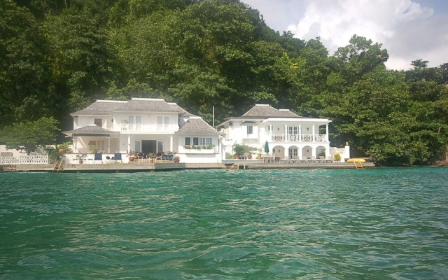 San Bar 6BR by Jamaican Treasures