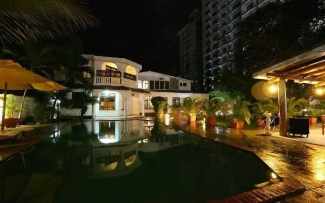 Pontoon Residence & Suites