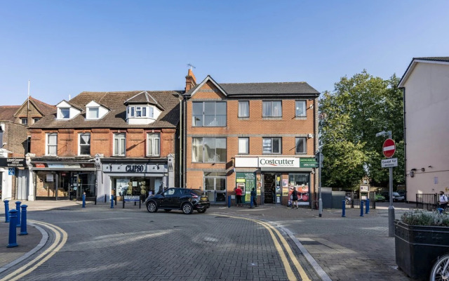 MPL Apartments - Queens Broadway F3