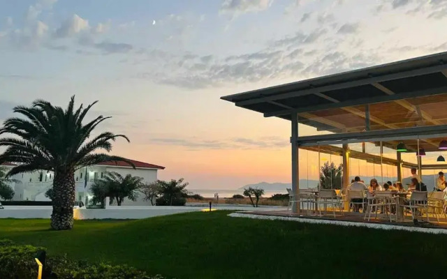 Sirenes Beach