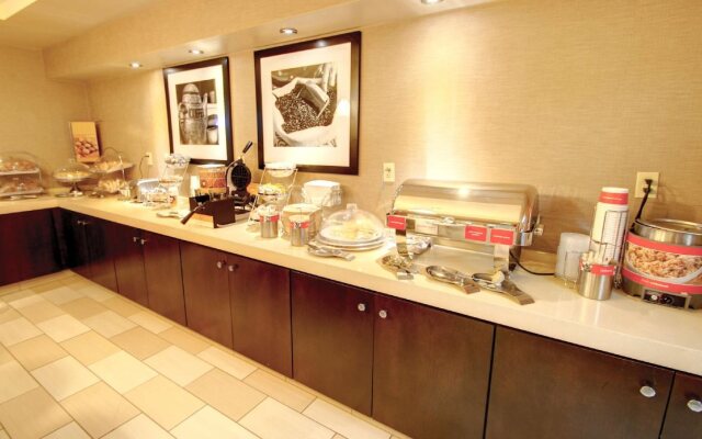 Hampton Inn & Suites N. Ft. Worth-Alliance Airport