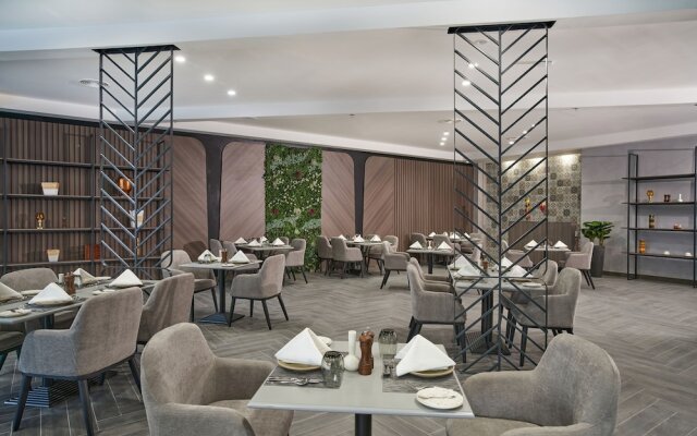 Holiday International Sharjah Hotel