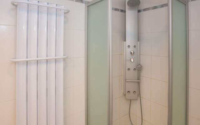 Stylish Stay w/ Sea Views