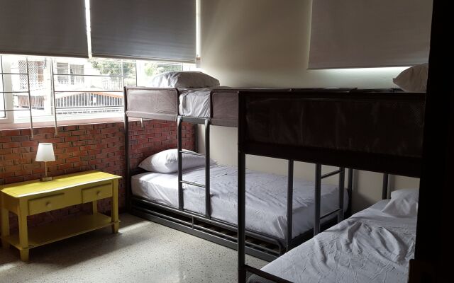 Hostal San Benito - Zona Rosa
