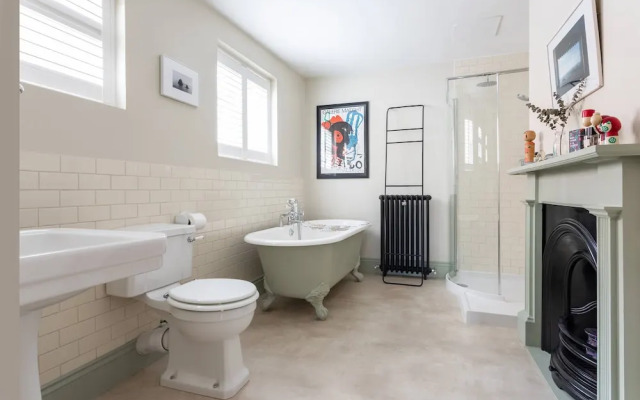 Baxendale Street by Onefinestay