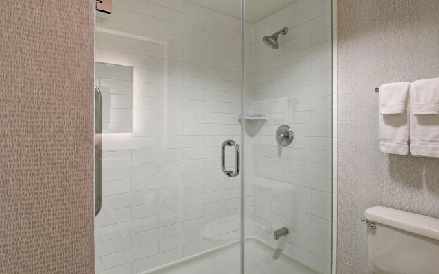 Holiday Inn Express Hotel & Suites Toronto - Markham, an IHG Hotel