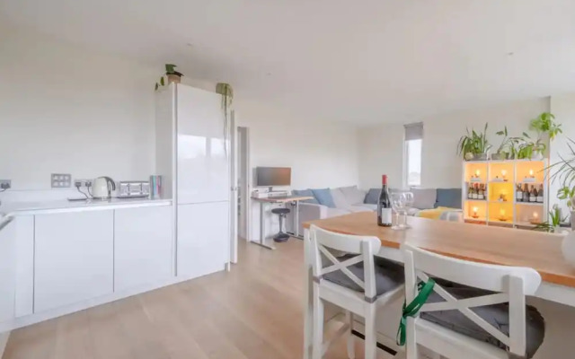 Modern 2 Bedroom Flat in Elephant and Castle