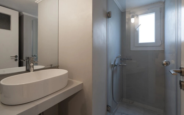 Zan Moreas Beautiful Apt in Koukaki