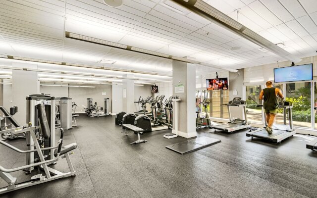 Beautiful Apartment in Hollywood Beach