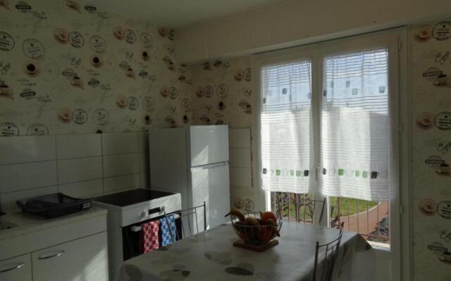 Appartement Montrond-les-Bains, 2 pièces, 2 personnes - FR-1-496-229