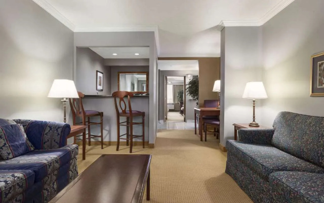 Days Inn - Ottawa West