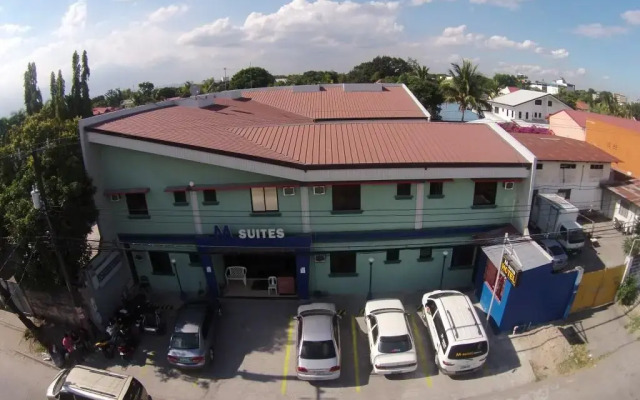 Lia Condotel
