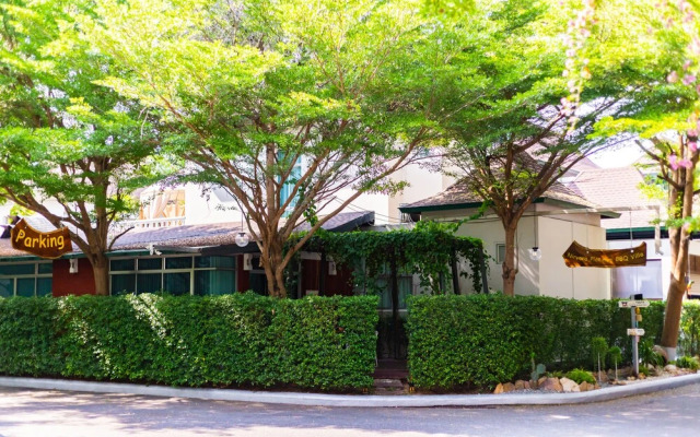 Nagawari Art Maldives BBQ Pattaya Villa