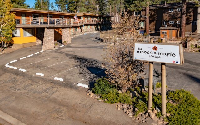 The Moose and Maple Lodge