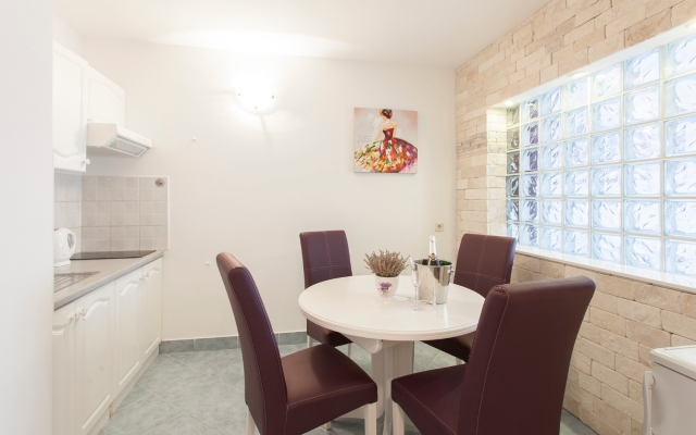 Apartment Old Stone: A2 Sukosan, Zadar riviera