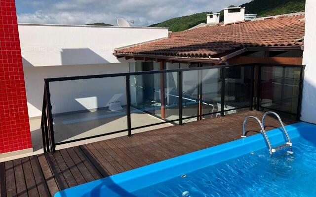 476 - Cobertura de luxo com vista mar em Bombas