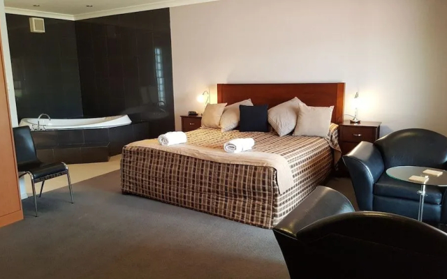 Gateway Motor Inn