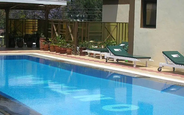 Hotel Cathay