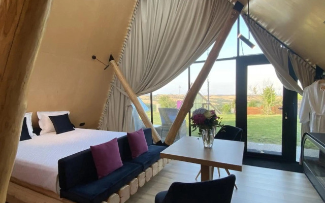 3 Hills Boutique Hotel