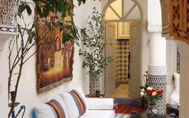 Riad Dollar Des Sables