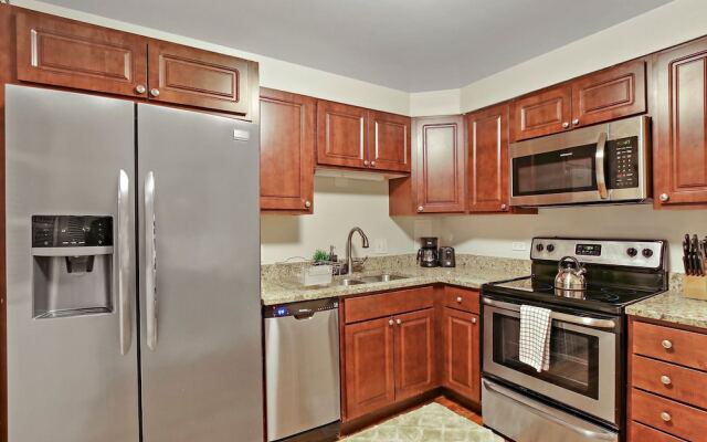 Charming & Spacious Bowmanville 1BR Apt