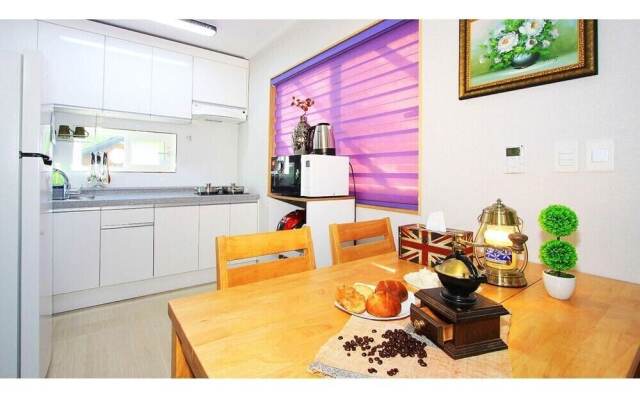 Camino Poolvilla Pension