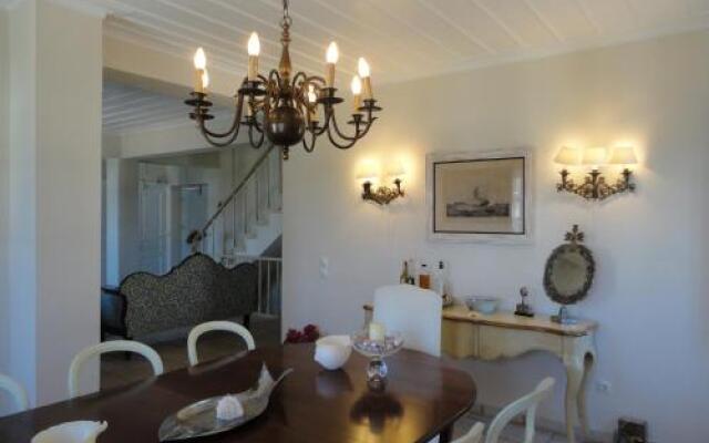 House Aquata