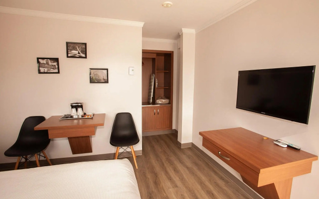 Motel Newstar Laval