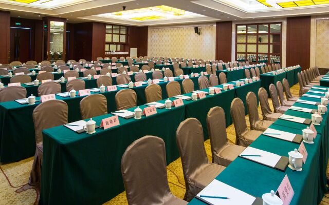 Blossom Water Museum Hotel