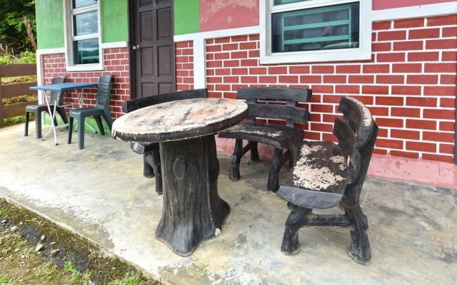 Oyo 90605 Nurulhuda Langkawi Hillview Roomstay