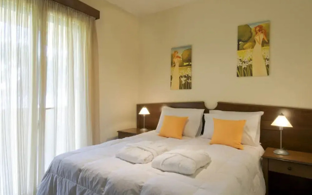 Makis Inn Resort
