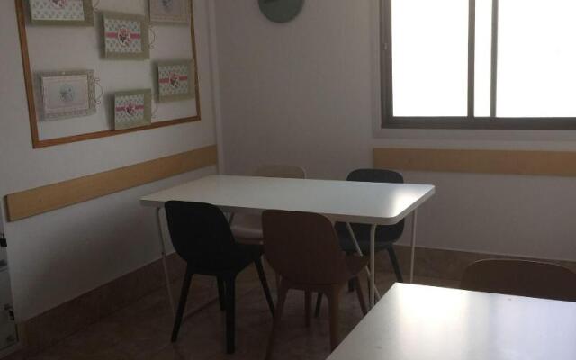 Hostal Residencia Cardona