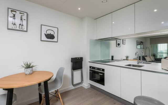 Luxury 1BR Flat w Rooftop Garden, 360° of London