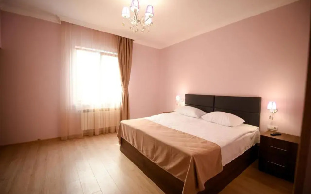 Royal Palace Hotel
