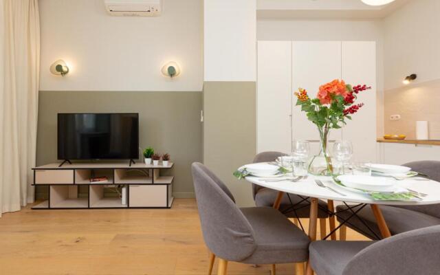 Apartments Warsaw Gagarina by Renters