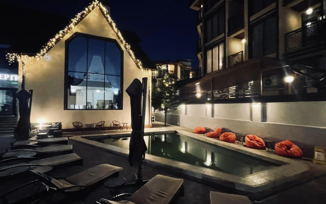 Апартаменты в центре Эсто-Садок с бассейном