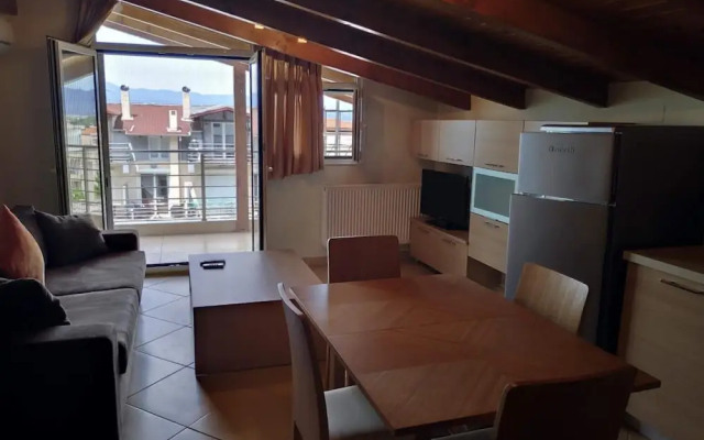 Samaras Apartments in Kamena Vourla