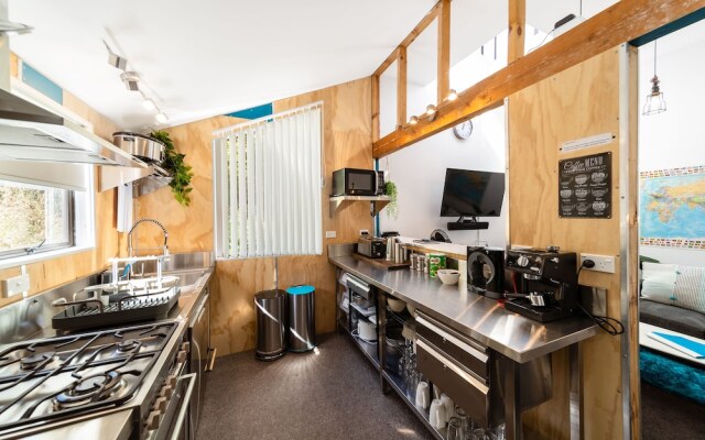 16 guests. Unique, central, mountain & lake views