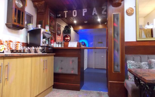 Topaz Guest House